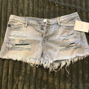 NWT kancan distressed denim short 9/28